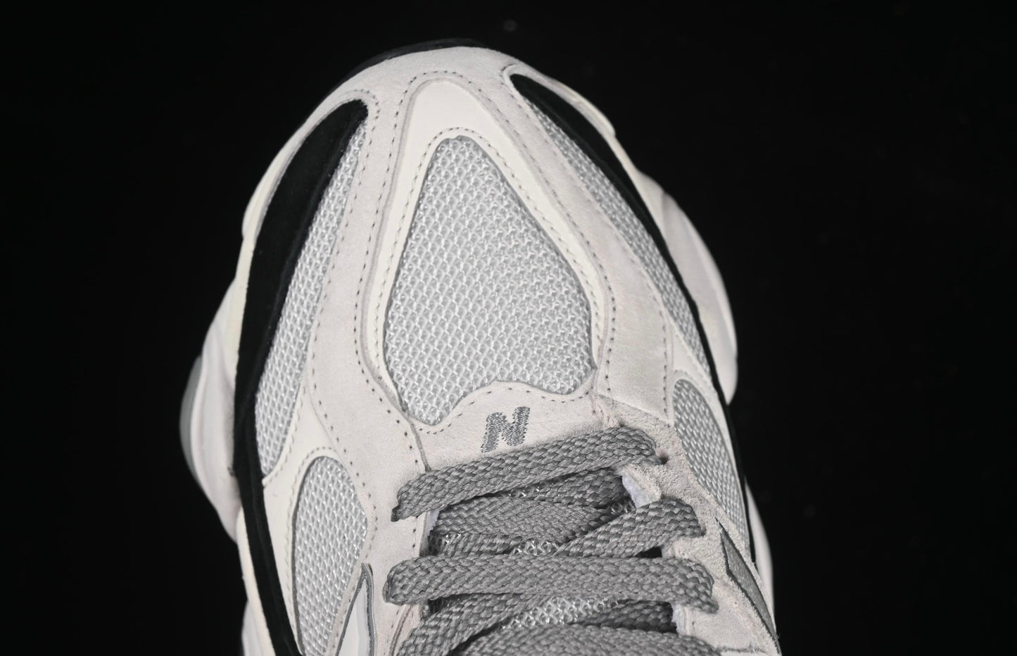 9060 Off White Black Sneakers