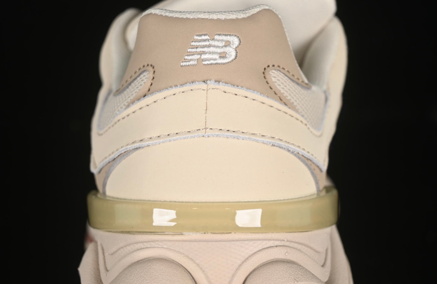 9060 Bone Sparrow Sneakers