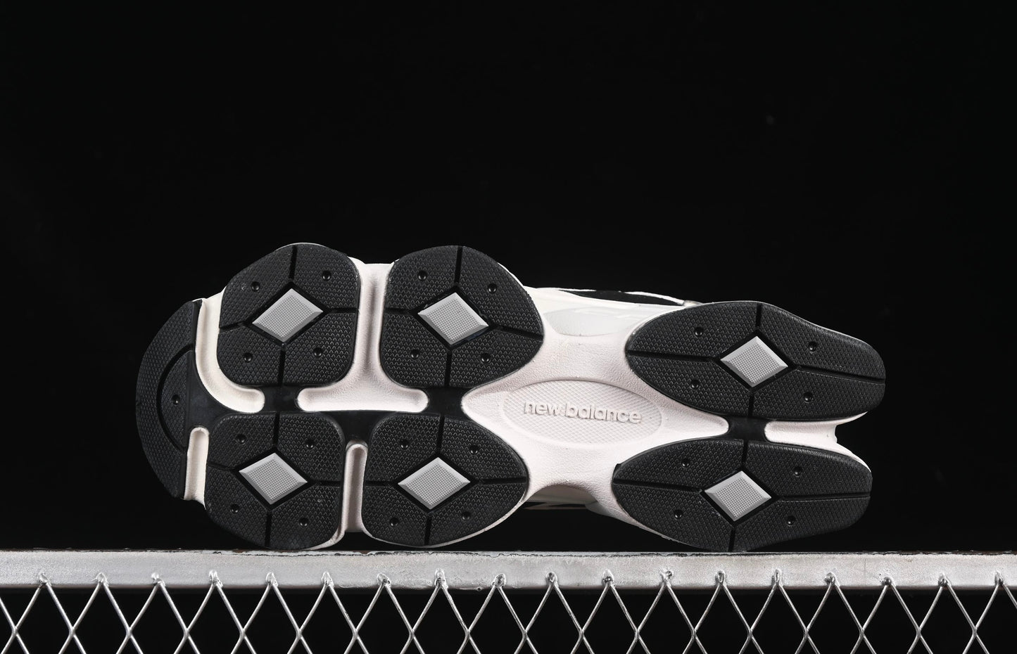 9060 Off White Black Sneakers