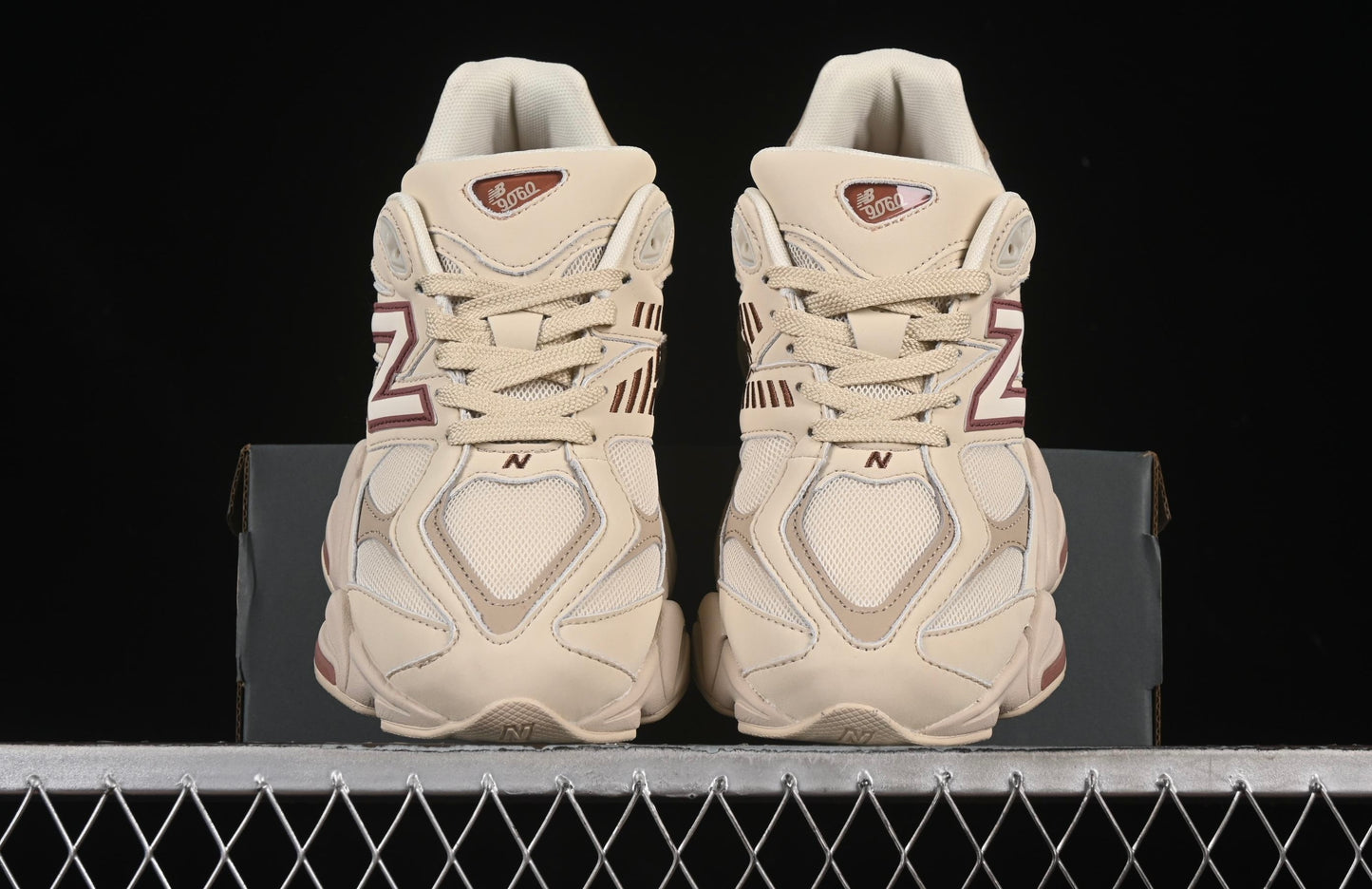 9060 Bone Sparrow Sneakers