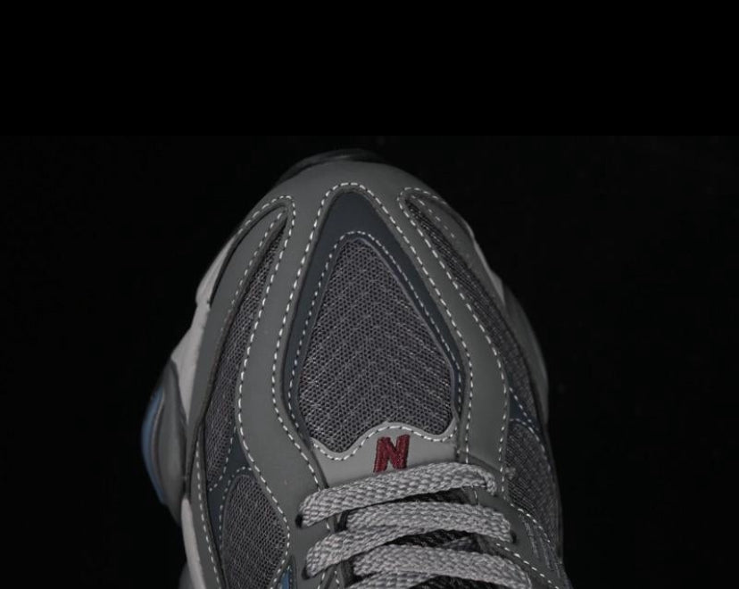 9060 Casterlock Navy Sneakers