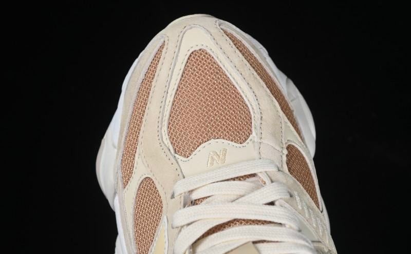 9060 Sea Salt Beige Sneakers