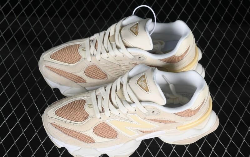 9060 Sea Salt Beige Sneakers