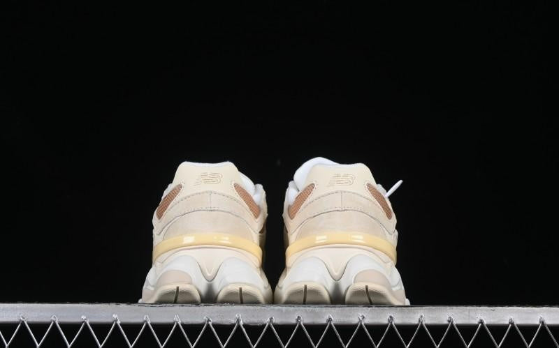 9060 Sea Salt Beige Sneakers