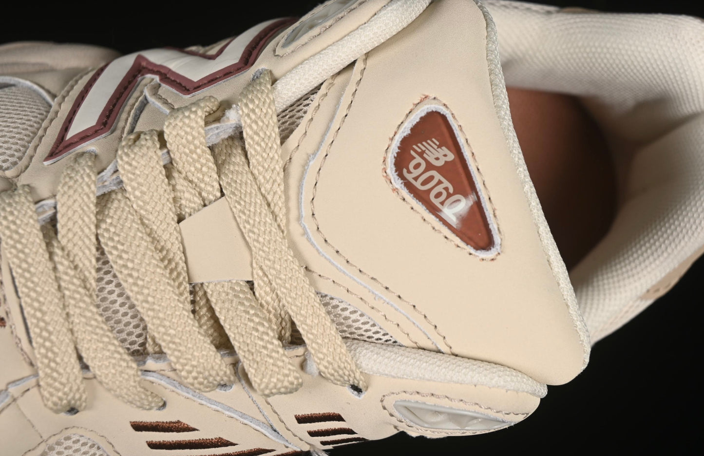 9060 Bone Sparrow Sneakers