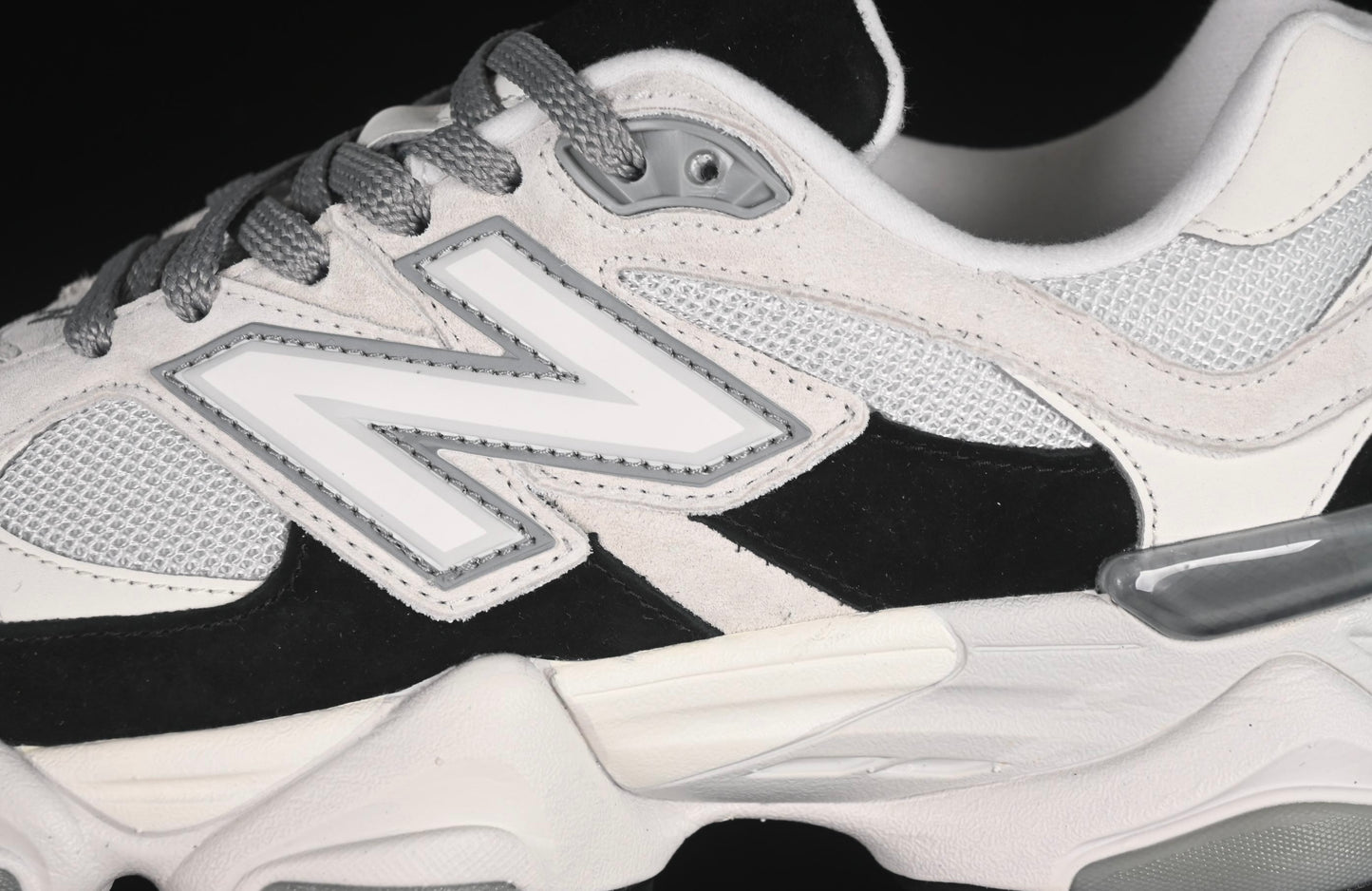 9060 Off White Black Sneakers