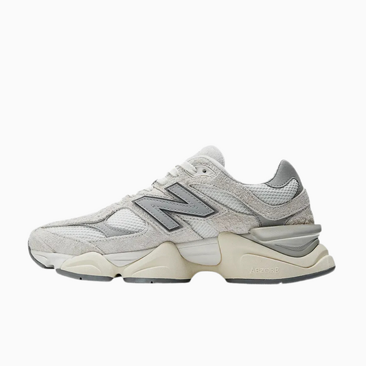 9060 Moonbeam Sea Salt Sneakers